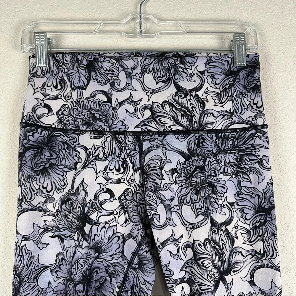 Lululemon Hanakotoba Starlight Gray Black Floral Wunder Under Crop Leggings 8